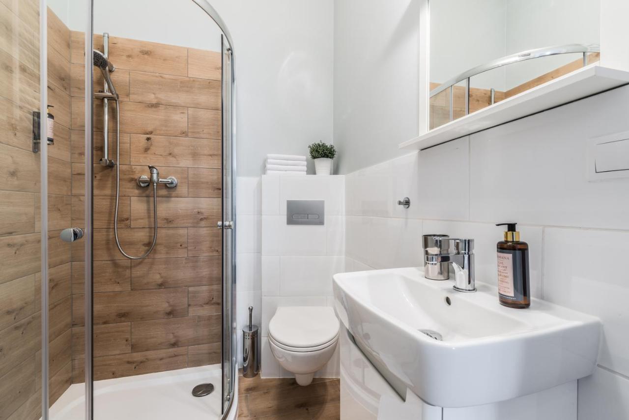 Rent Like - Serenity - Old Town